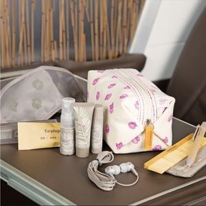 Sig Zane x Hawaiian Airlines Amenity Pouch